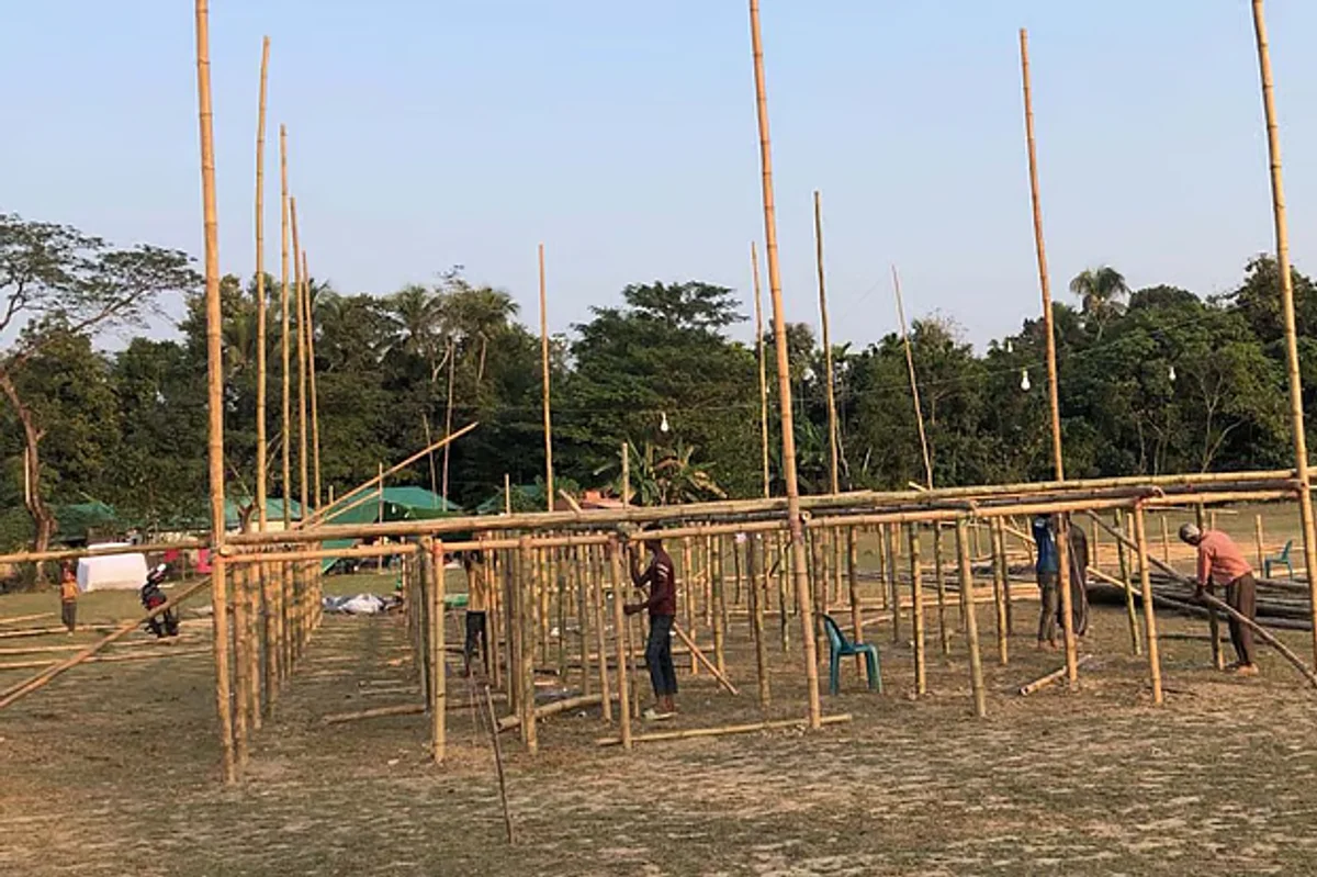 Public toilet sign at Awami League office vanishes in Bakshiganj