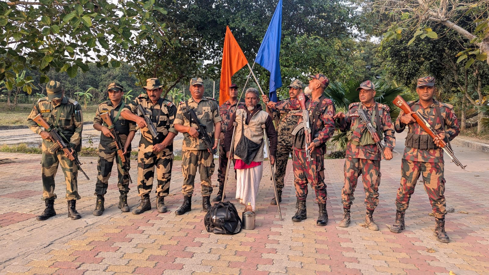 BSF returns Bangladeshi citizen after flag meeting at Darshana border