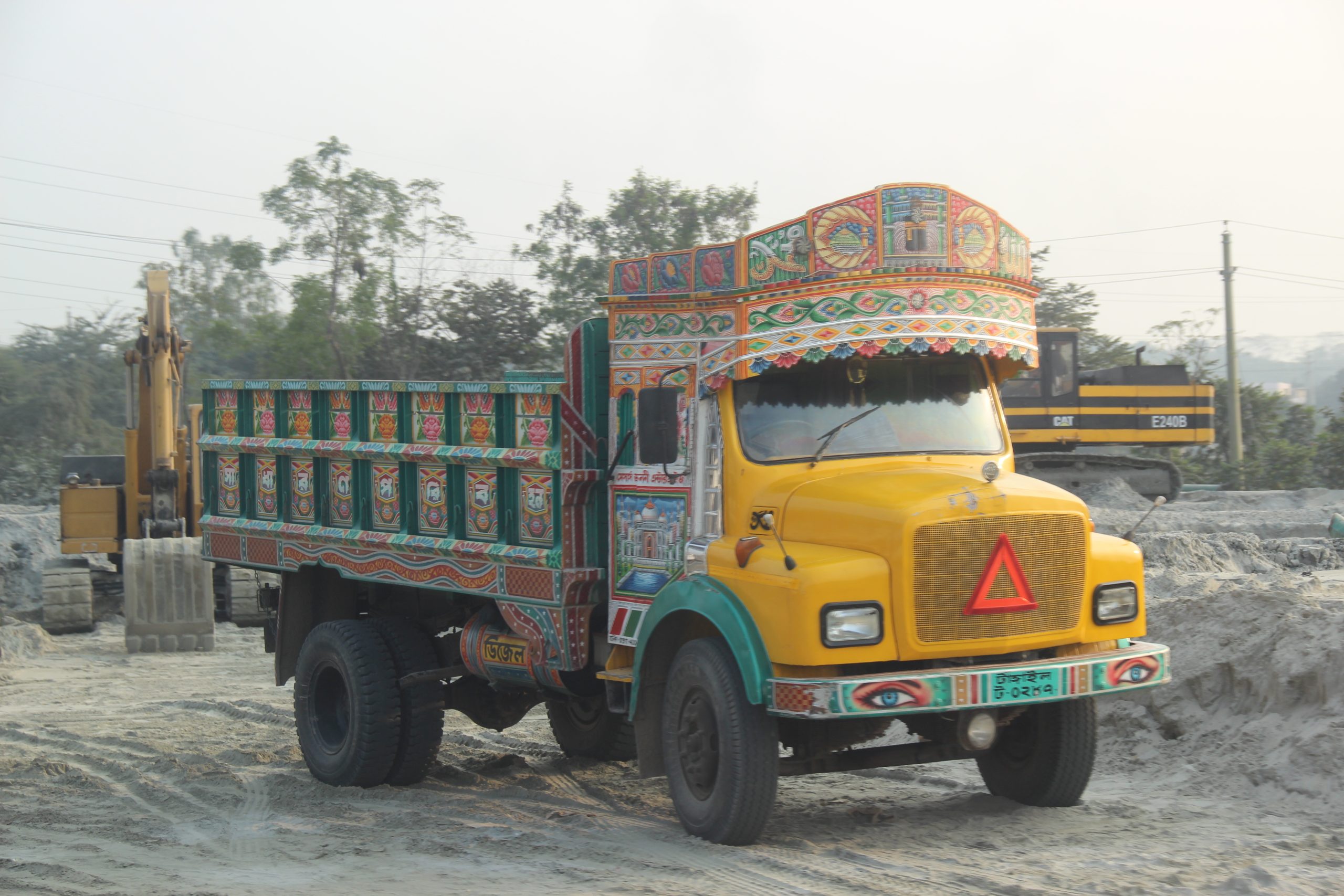 Mosque caretaker, 80, killed by truck on way home from prayers in Pabna