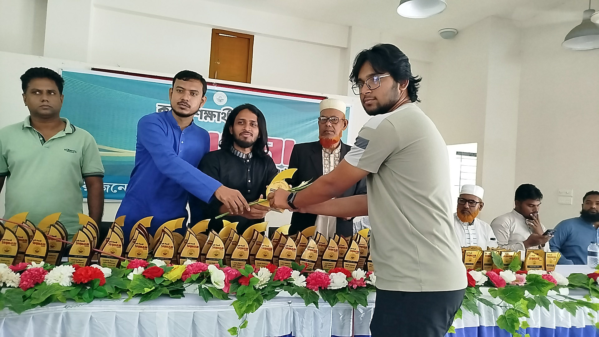 নড়াইলে বিশ্ববিদ্যালয়, মেডিকেল ও প্রকৌশল বিশ্ববিদ্যালয়ের কৃতী শিক্ষার্থীদের সংবর্ধনা