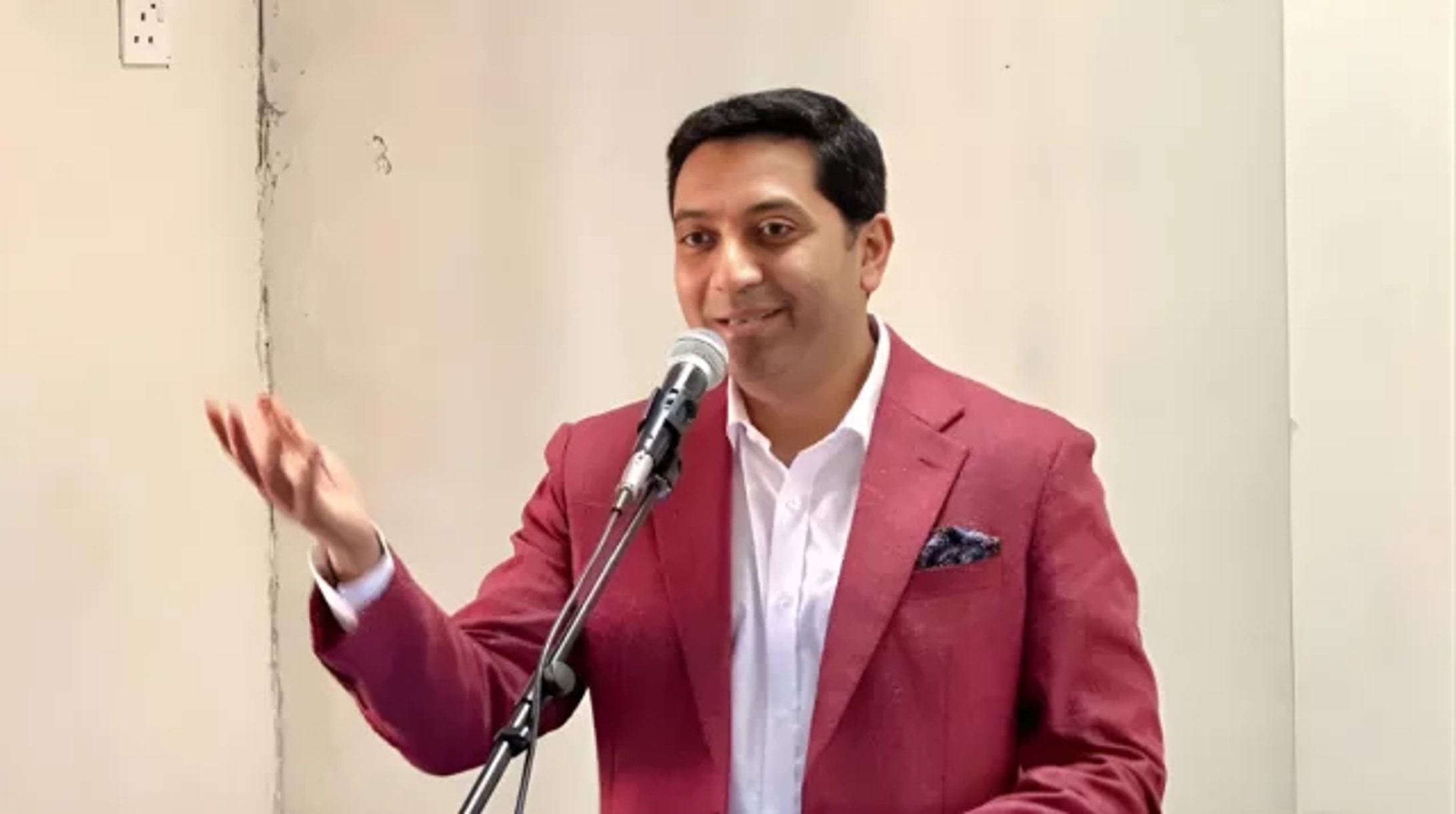 Ibtedayi madrasas to come under primary education, minister says