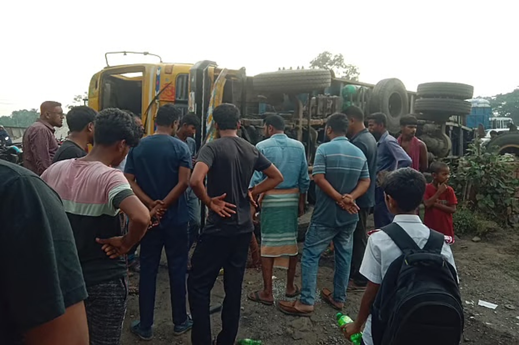 Rail truck derails in Jashore, driver dies after being cut by train.