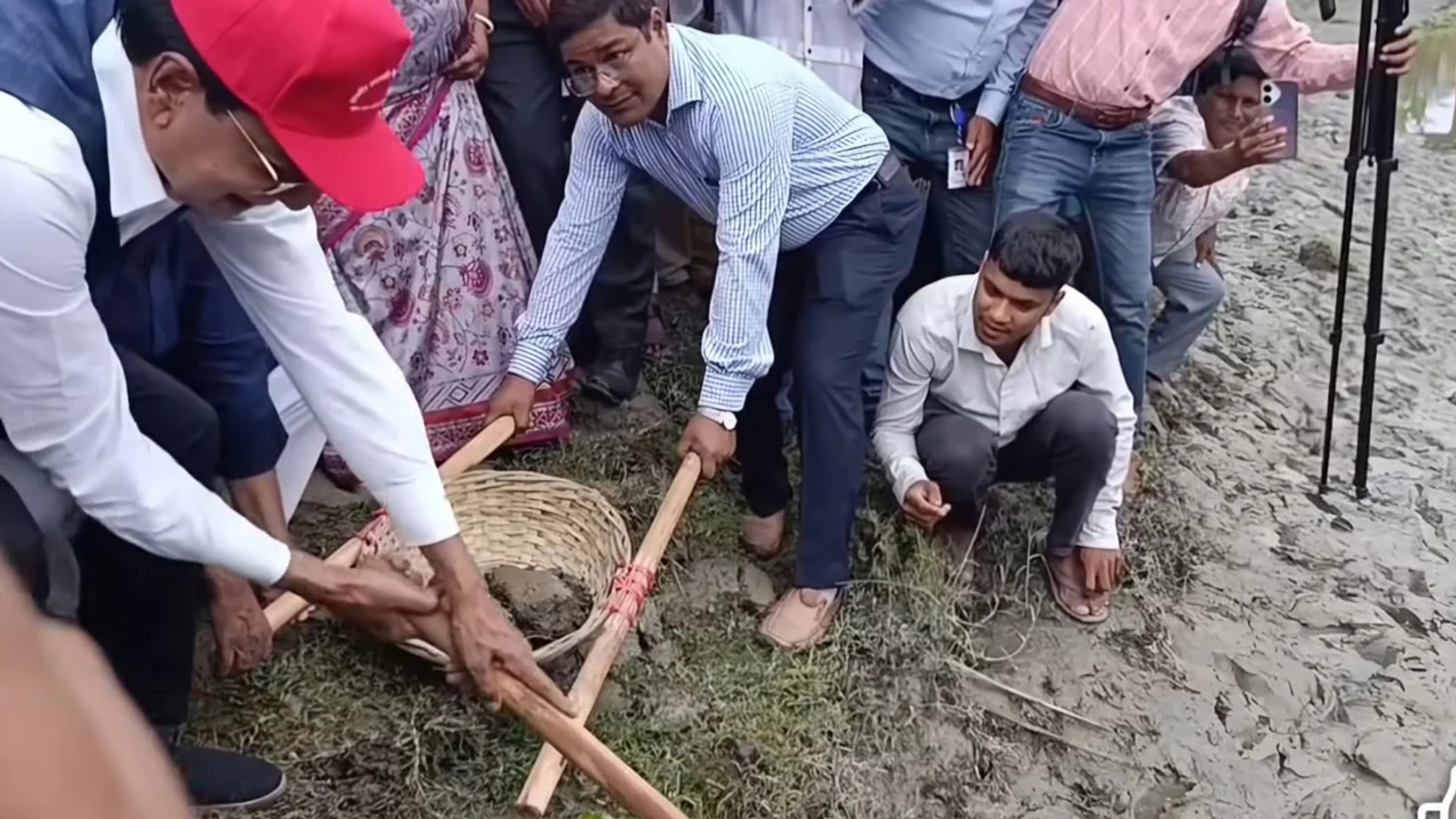 Canal-digging program will transform water management, minister says