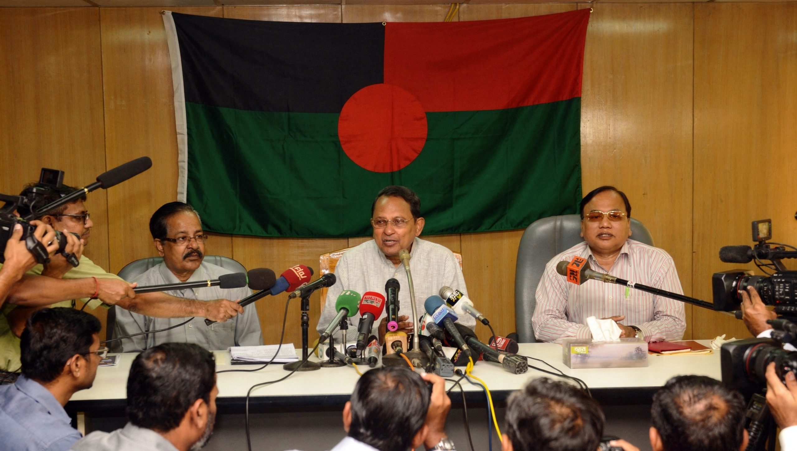 ৩০ লাখ কোটি টাকার ঋণের বোঝা পেয়েছি: তথ্যমন্ত্রী