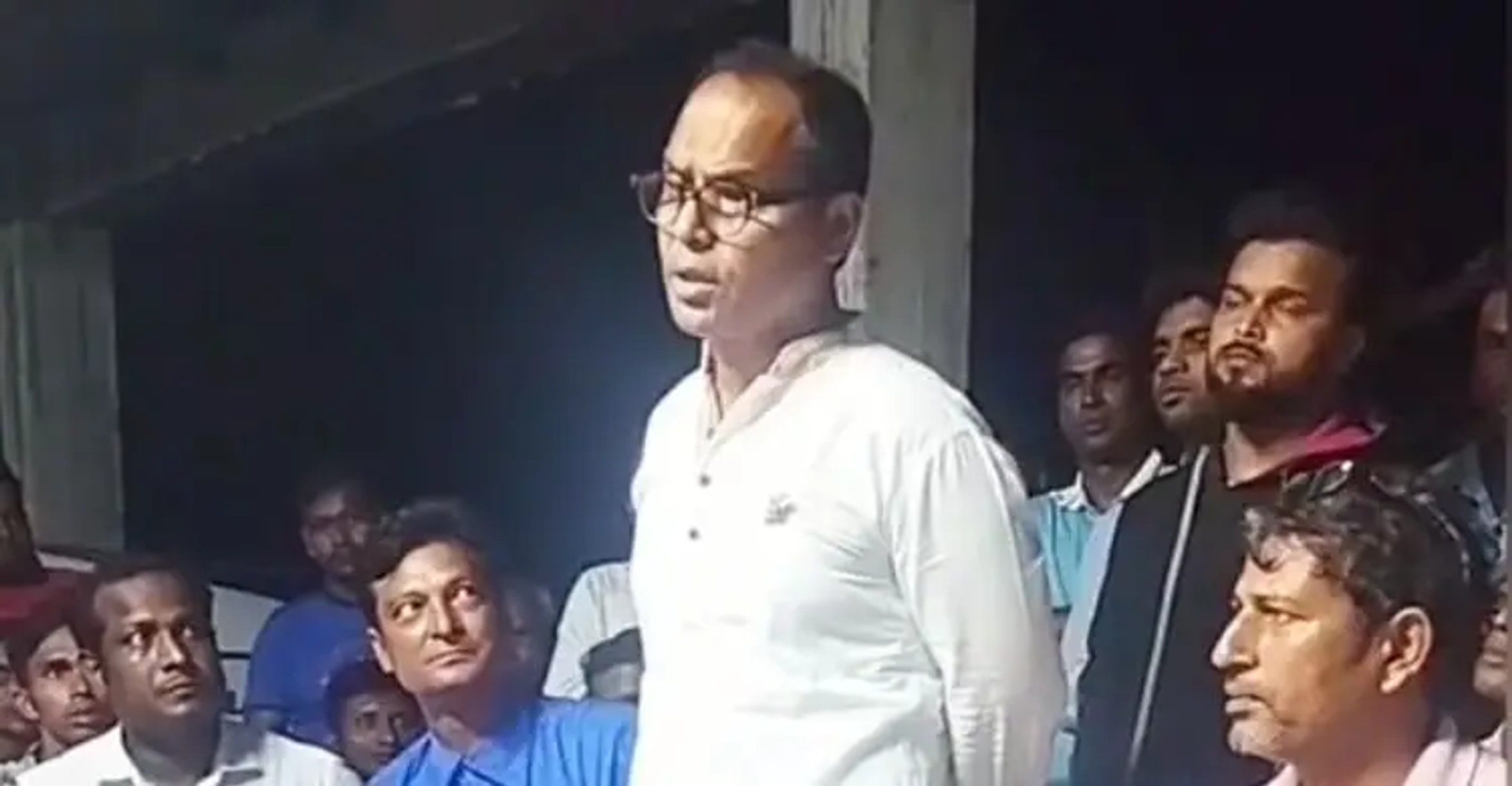 বিএনপি প্রার্থী   সরকার গঠন করলে আমি যা বলবো তাই আইন, তাই আল্লাহর হুকুম