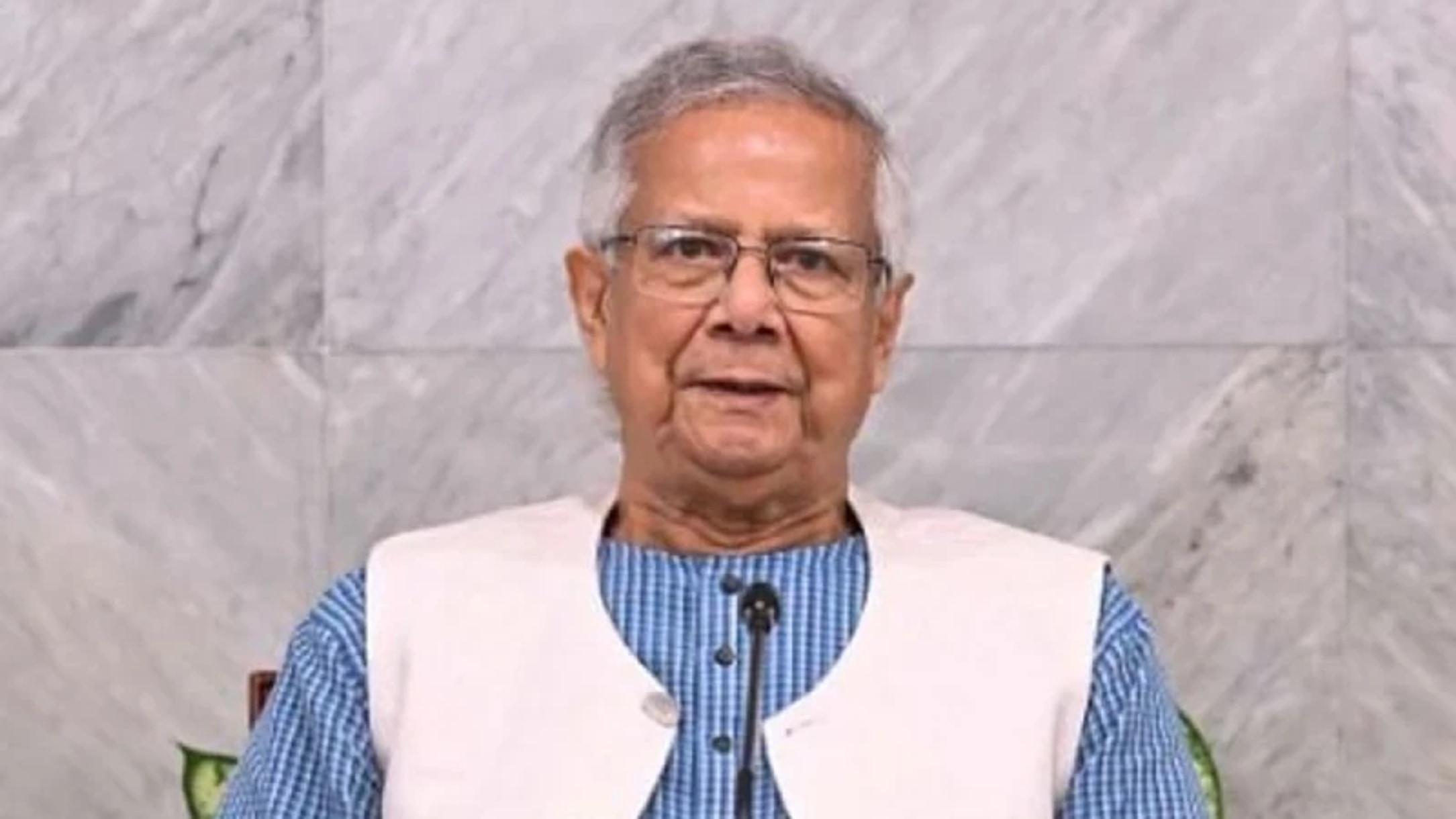 দেশ ছাড়লেন ড. ইউনূস!