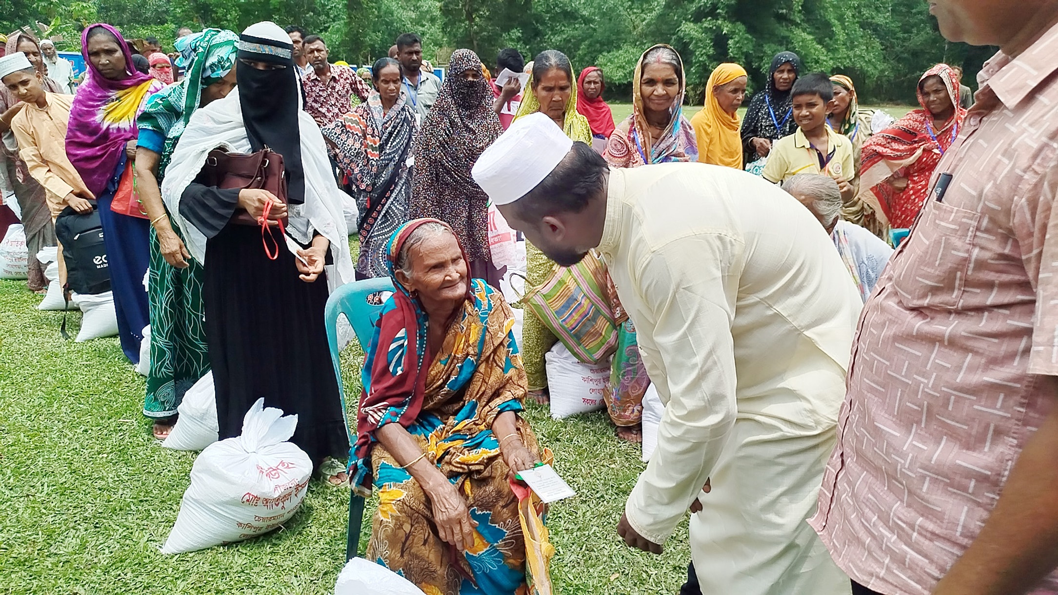 Kashipur chairman candidate distributes Eid gifts to 400 in Lohagara