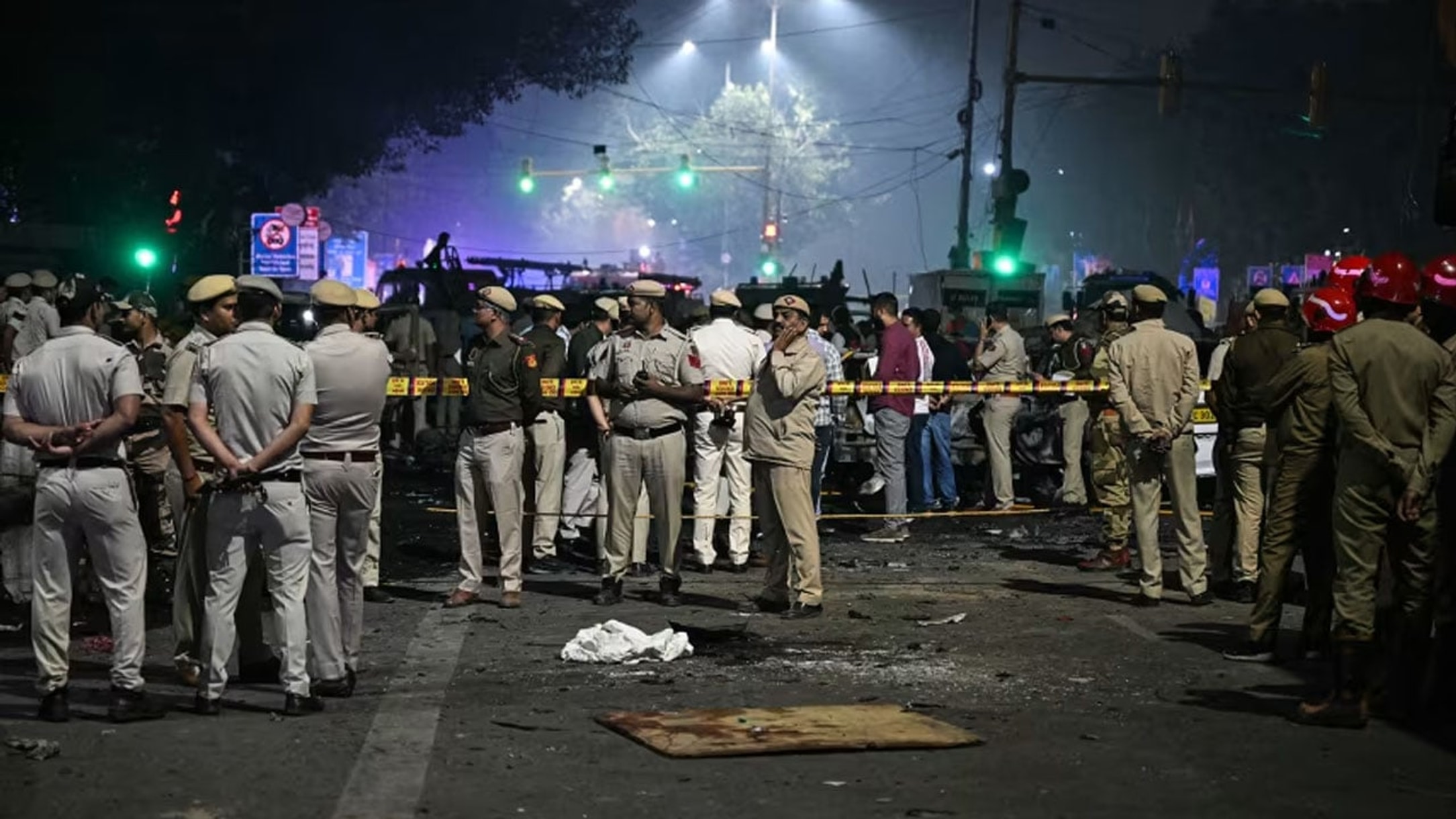 Powerful blast near Delhi's Red Fort kills 8, injures 11