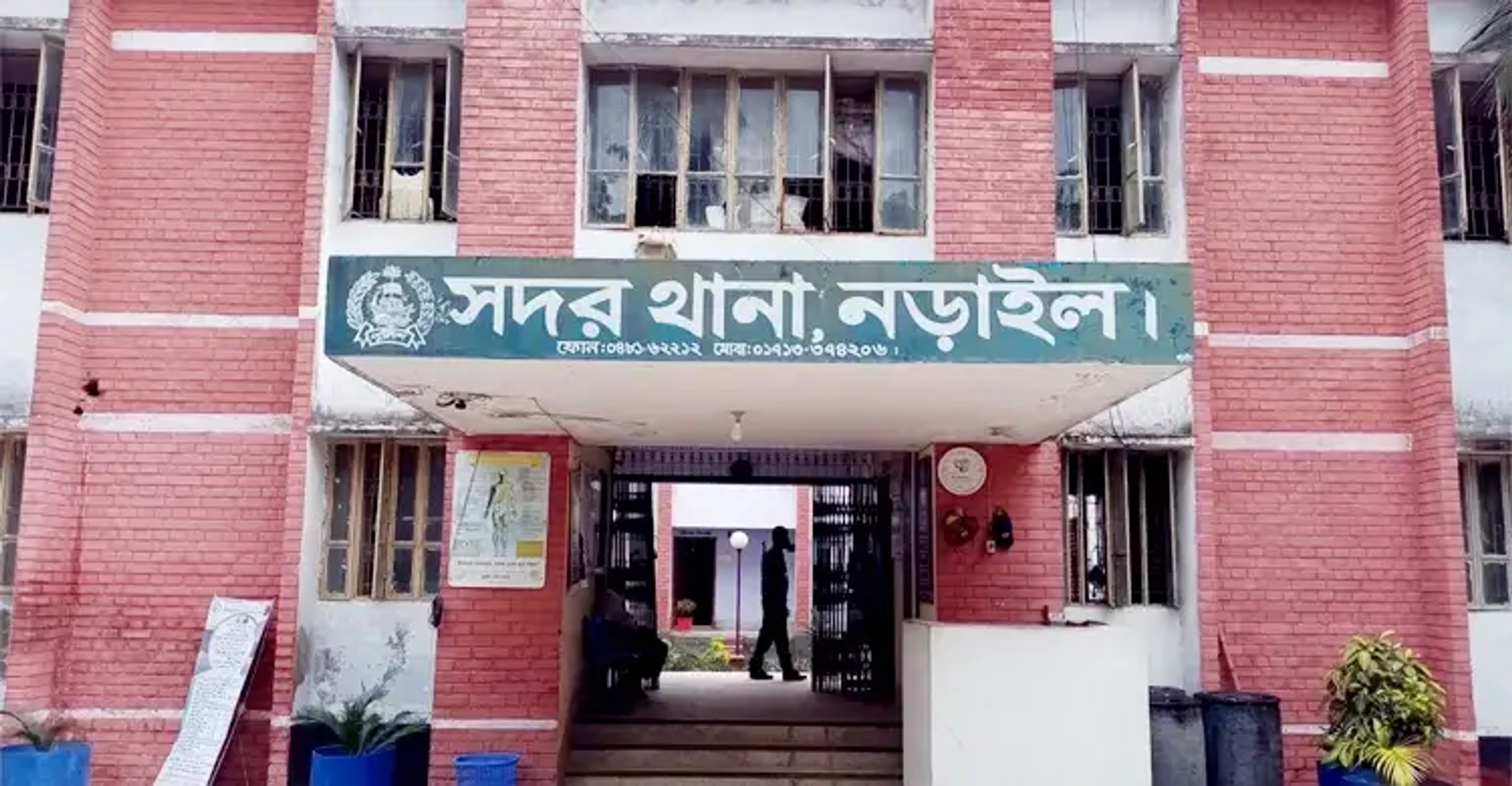 Cocktail bomb explodes at Narail businessman's home after extortion complaint