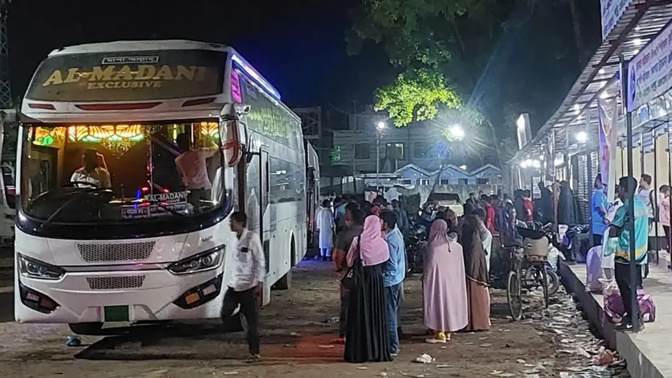 Long-distance buses return to Thakurgaon terminal after Fakhrul's appeal