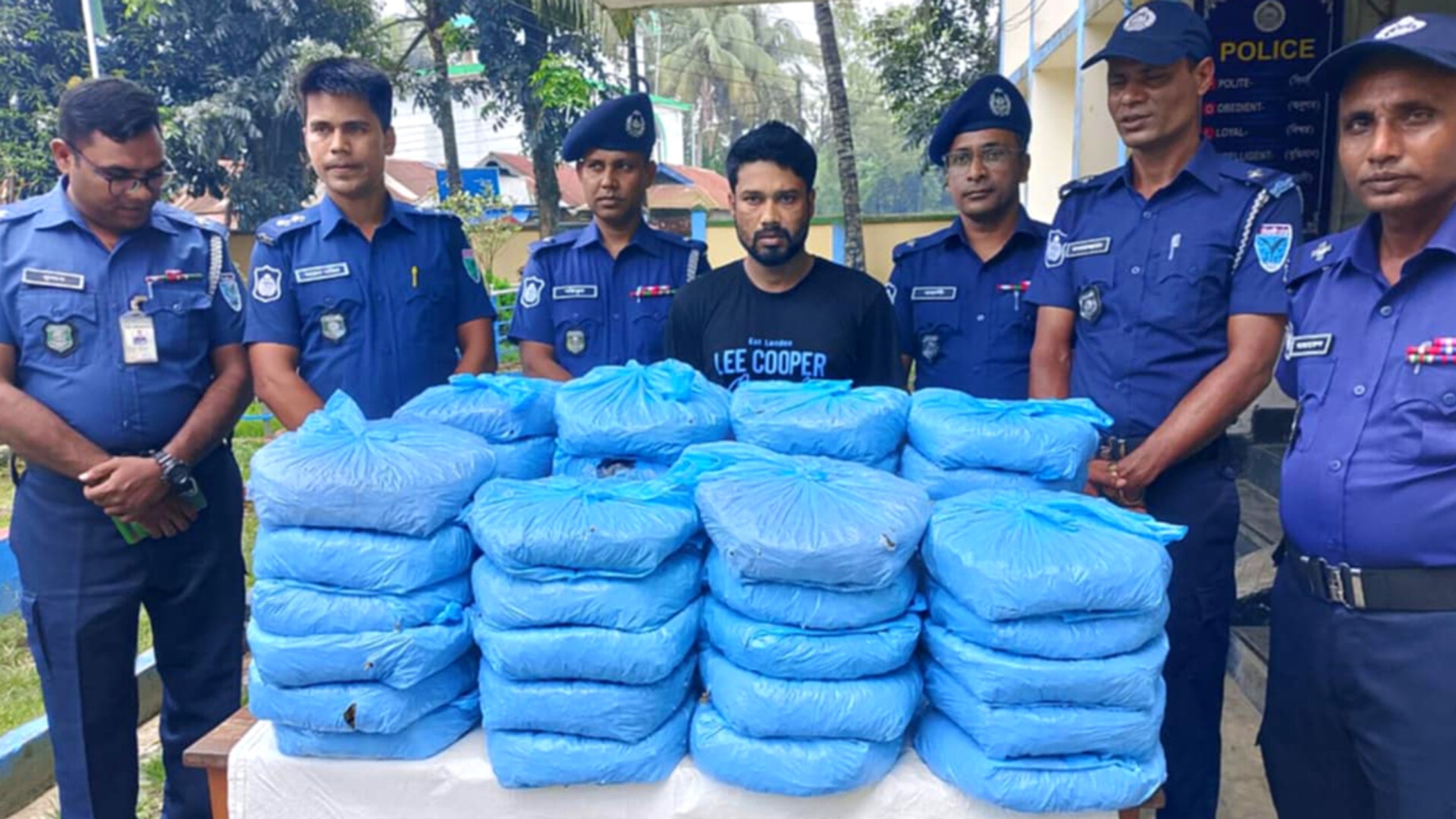 Three arrested in Sunamganj with cannabis worth 15 lakh taka