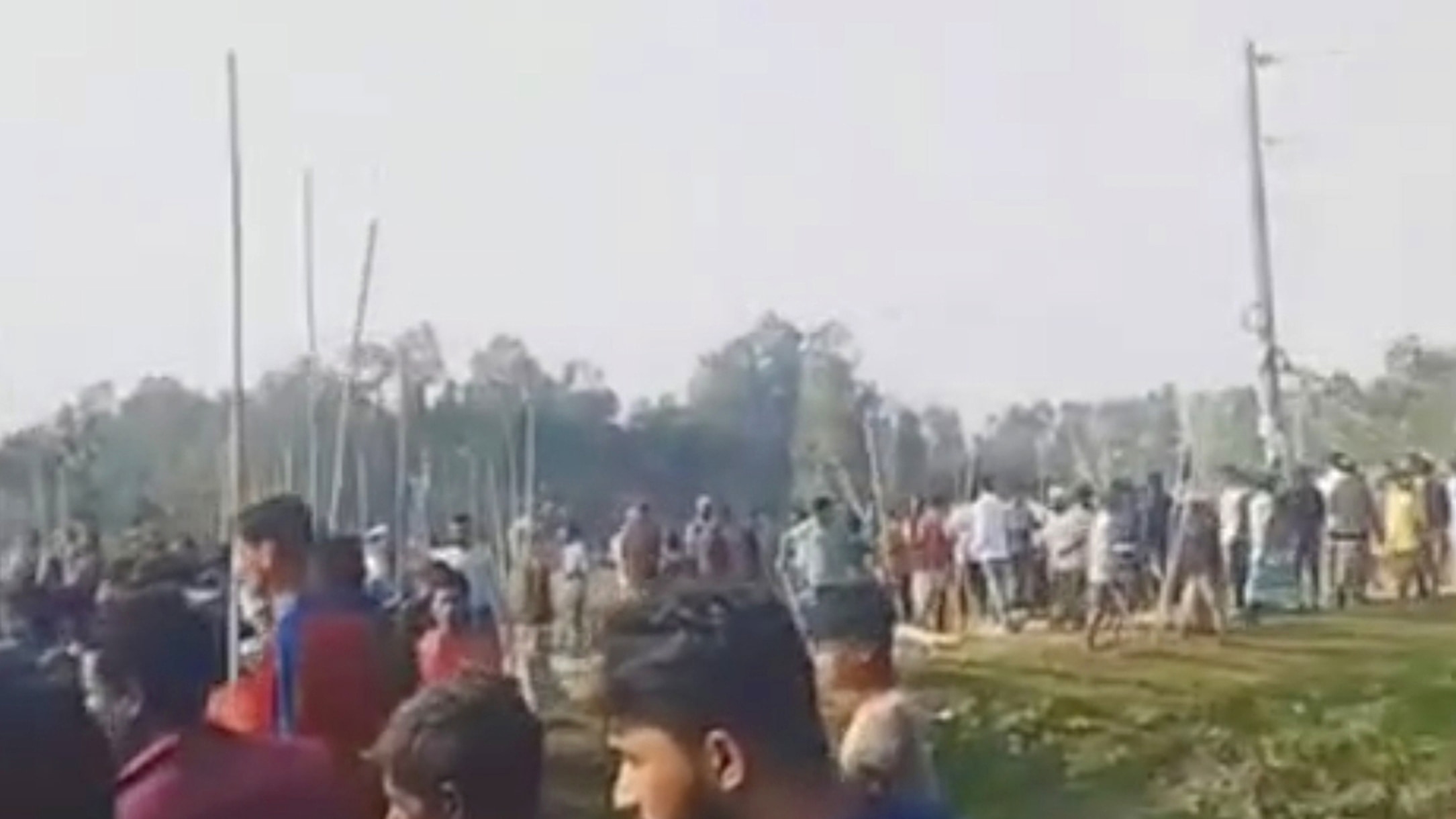 30 injured in clash between two villages in Sunamganj