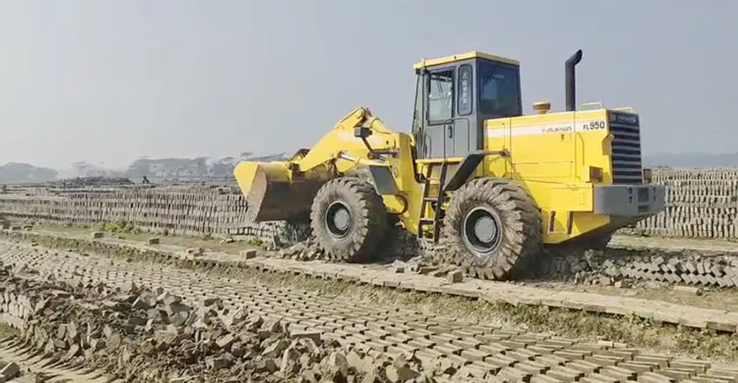 ঝালকাঠিতে পাঁচ ইটভাটাকে ১১ লাখ টাকা জরিমানা