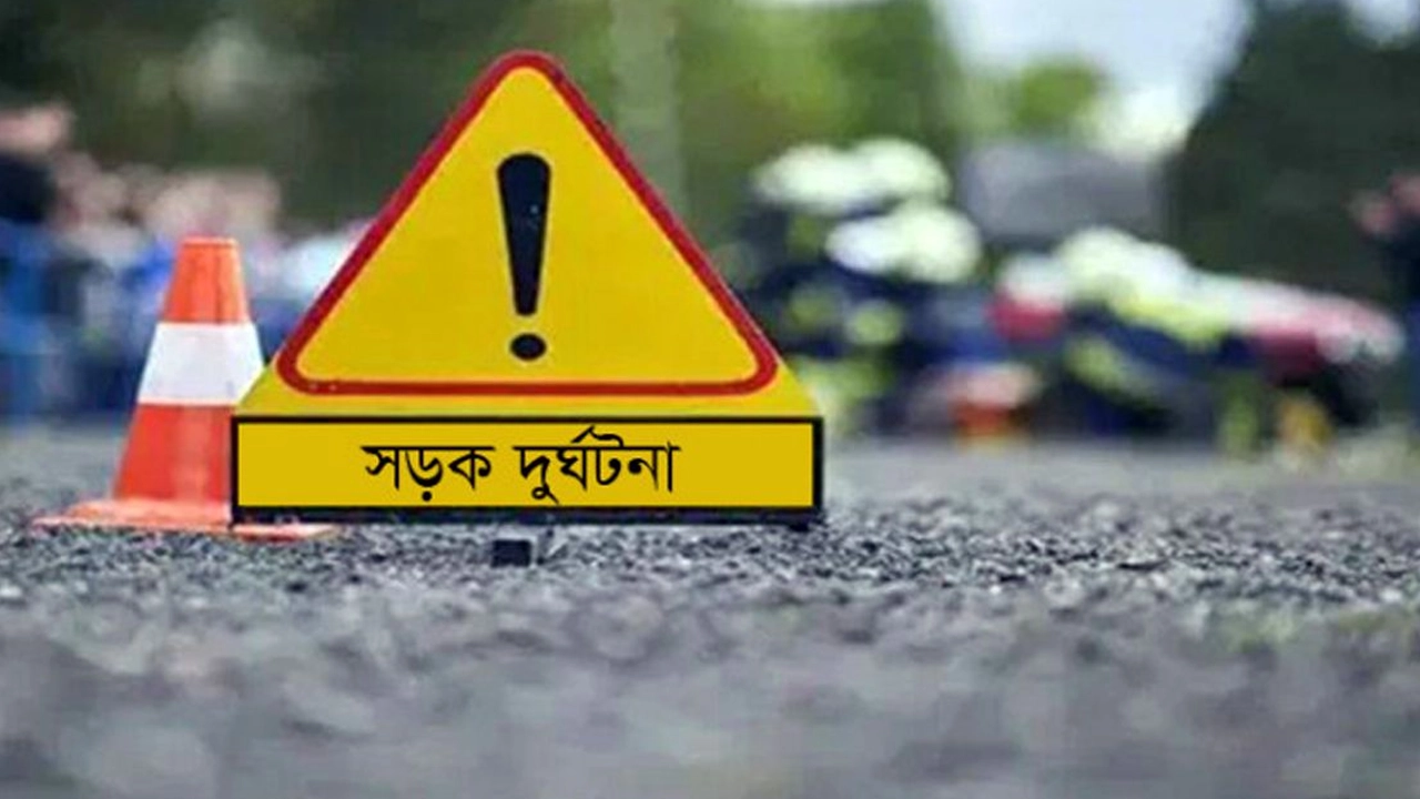 ফেনীতে পিকআপ-সিএনজি মুখোমুখি সংঘর্ষে নিহত ২