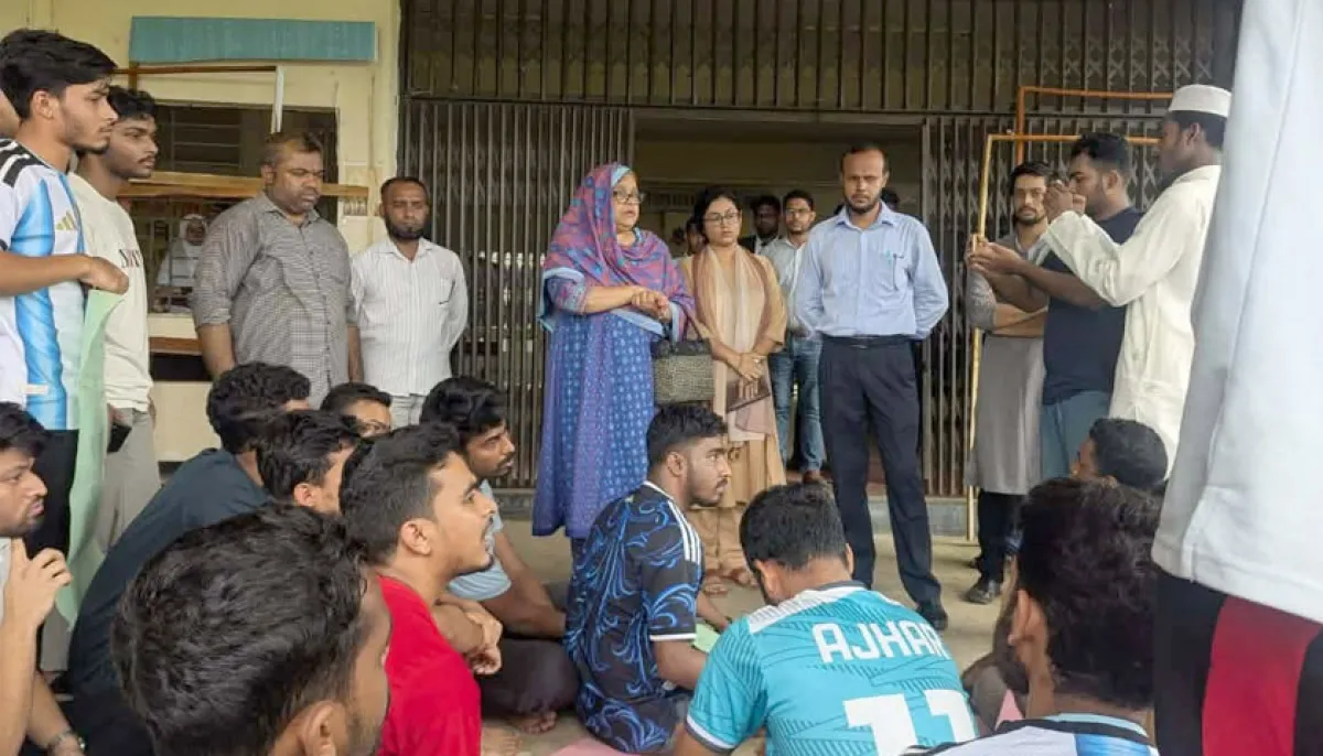 কুবির আইন বিভাগে তালা, শিক্ষার্থীদের অবস্থান কর্মসূচি