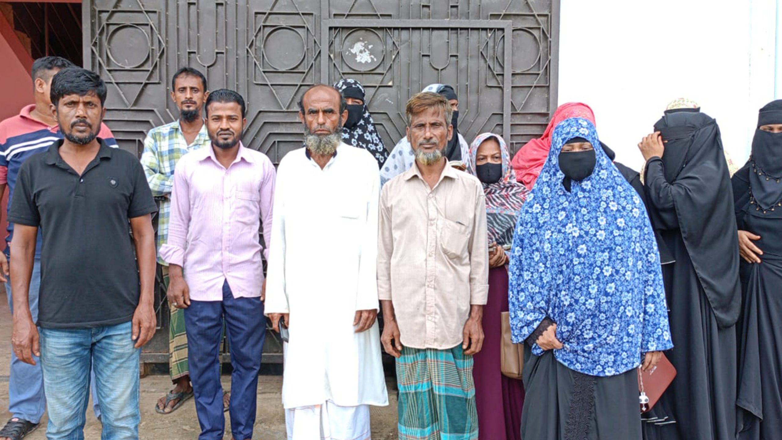 Fake NGO bilks hundreds of villagers in Feni with easy-loan scam