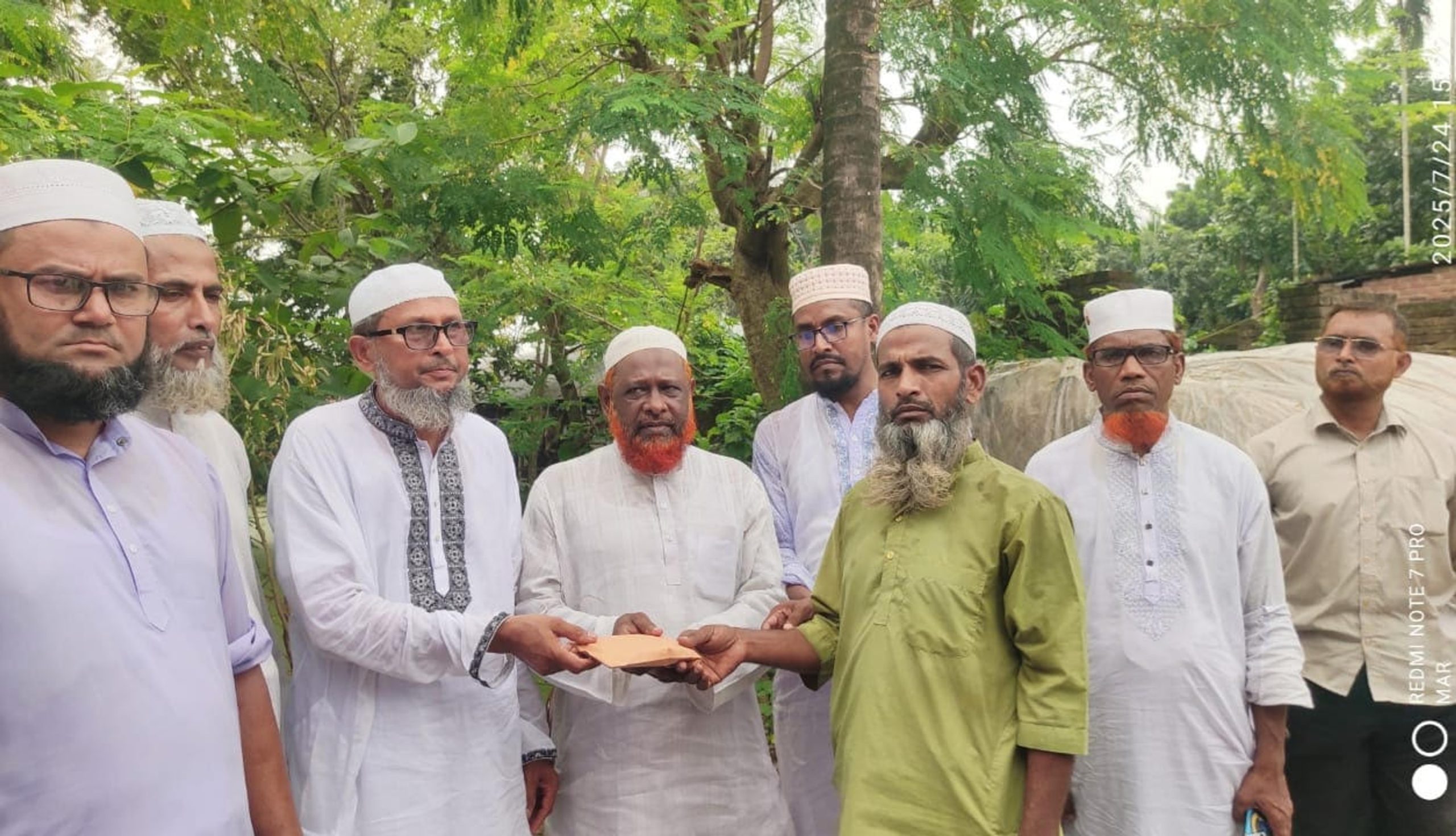 চৌগাছায় জুলাই শহীদ আল আমিনের পরিবারকে আরও এক লাখ টাকা দিলো জামায়াত
