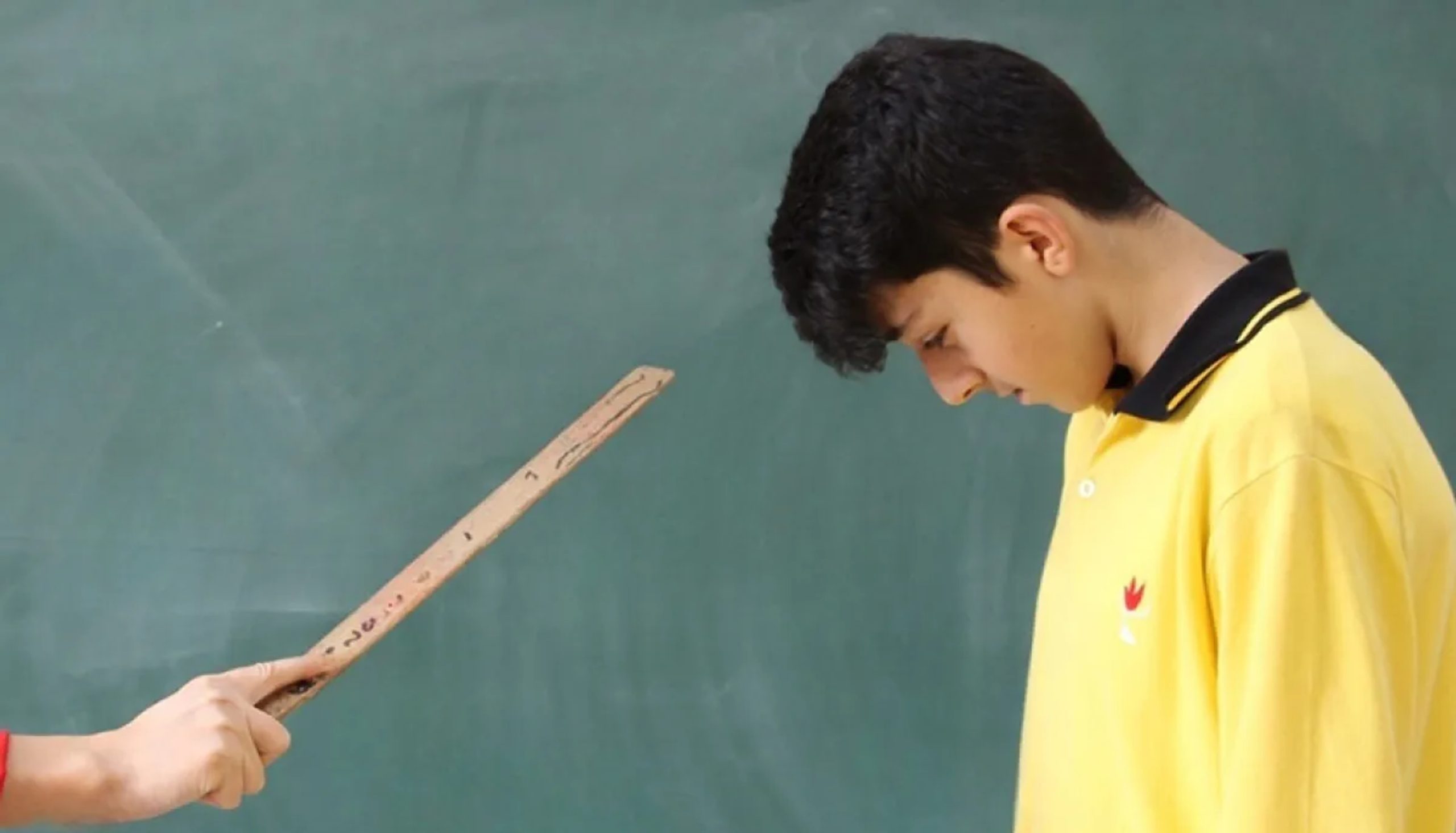 সিঙ্গাপুরে বুলিং ঠেকাতে স্কুলে ফিরছে বেত