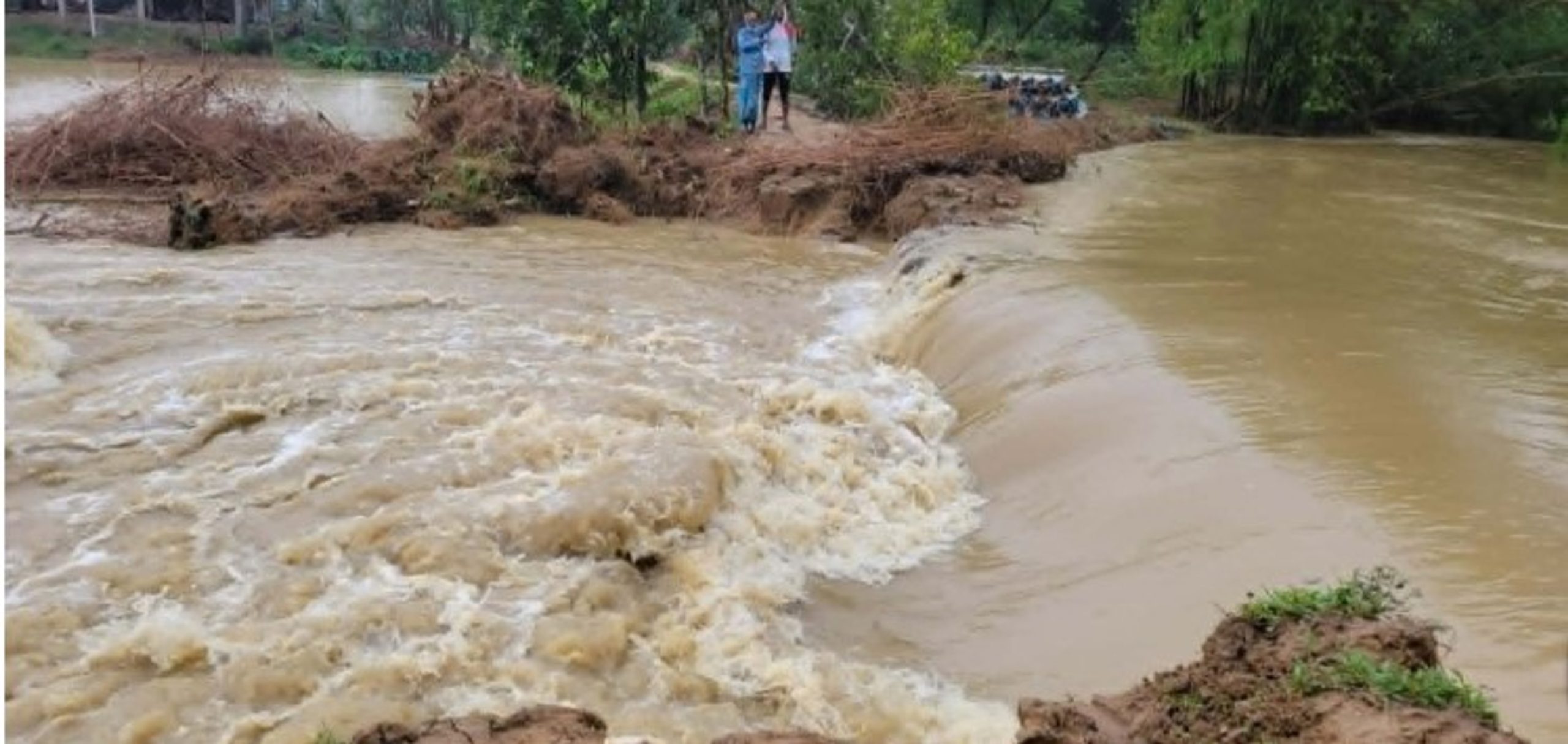 Flood protection embankment fails, inundates 15 villages in Kulaura