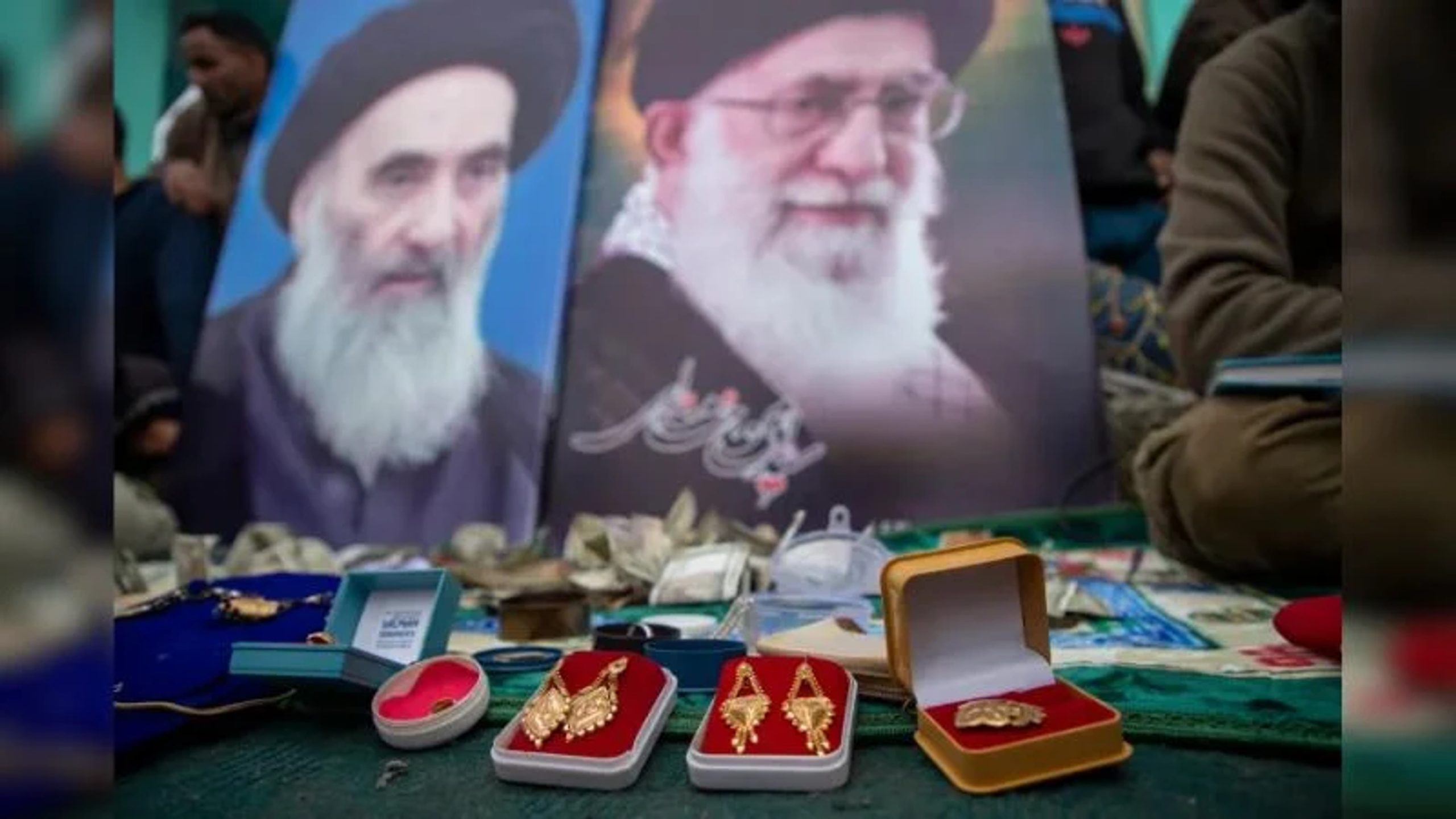 Kashmiris donate gold, savings worth 6 billion rupees to aid Iran