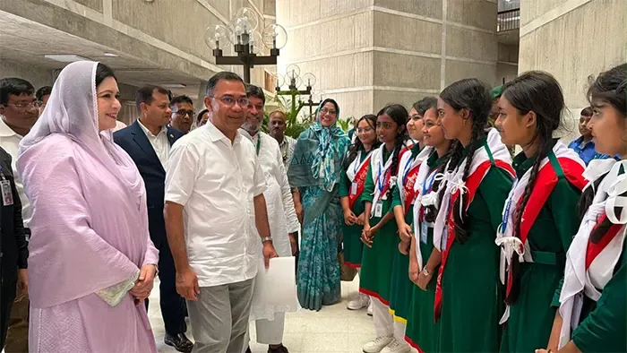 দেশের কল্যাণে কাজ করতে শিক্ষার্থীদের প্রস্তুত হতে বললেন প্রধানমন্ত্রী