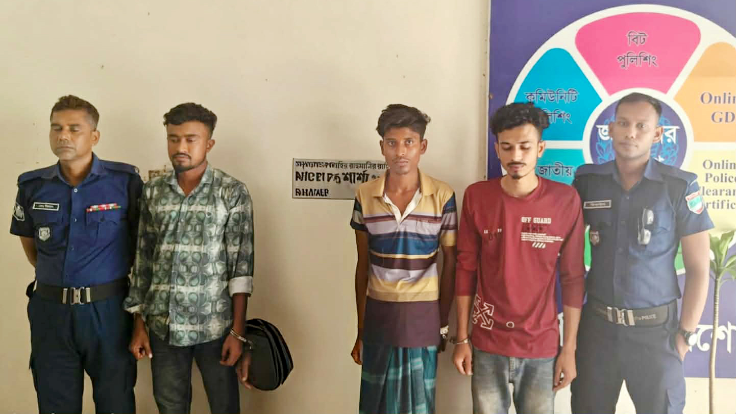 শার্শায় প্রবাসীর স্ত্রীকে দলবদ্ধ ধর্ষণের অভিযোগ, গ্রেপ্তার ৩
