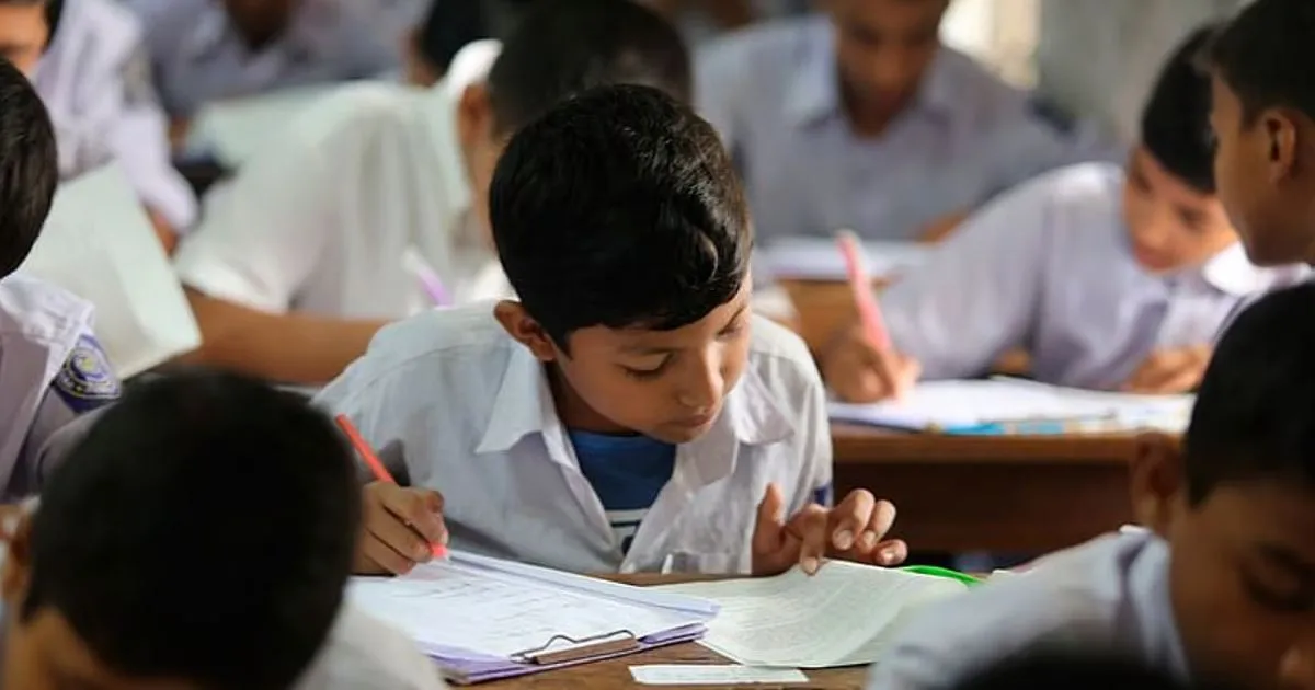 শিক্ষার চেয়ে ঋণ পরিশোধেই ব্যয় হচ্ছে বেশি অর্থ: ইউনেস্কো