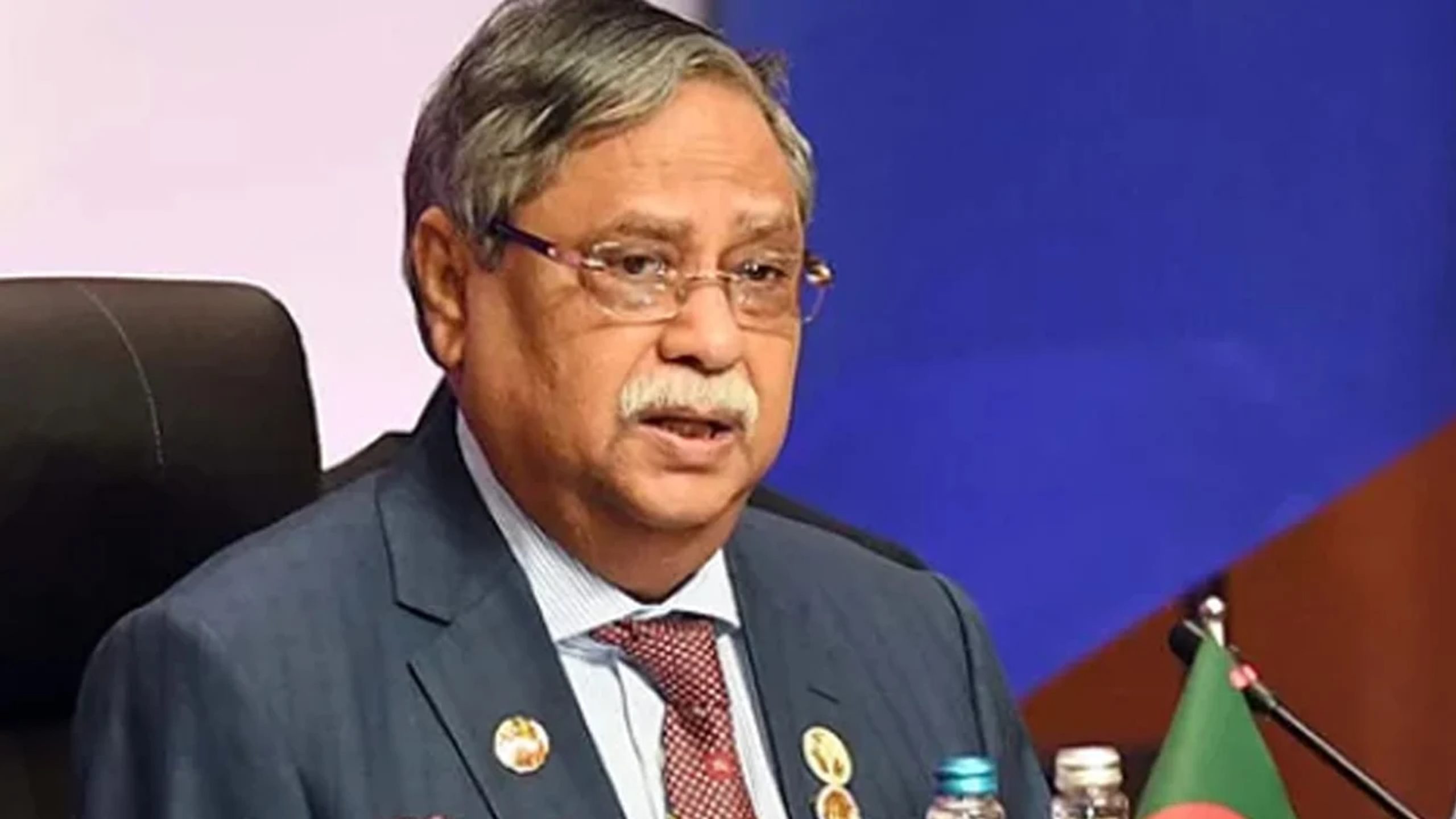 একীভূত গ্লোবাল ইসলামী ব্যাংক থেকে ২০ লাখ টাকা তুলতে রাষ্ট্রপতিকে বিশেষ অনুমতি