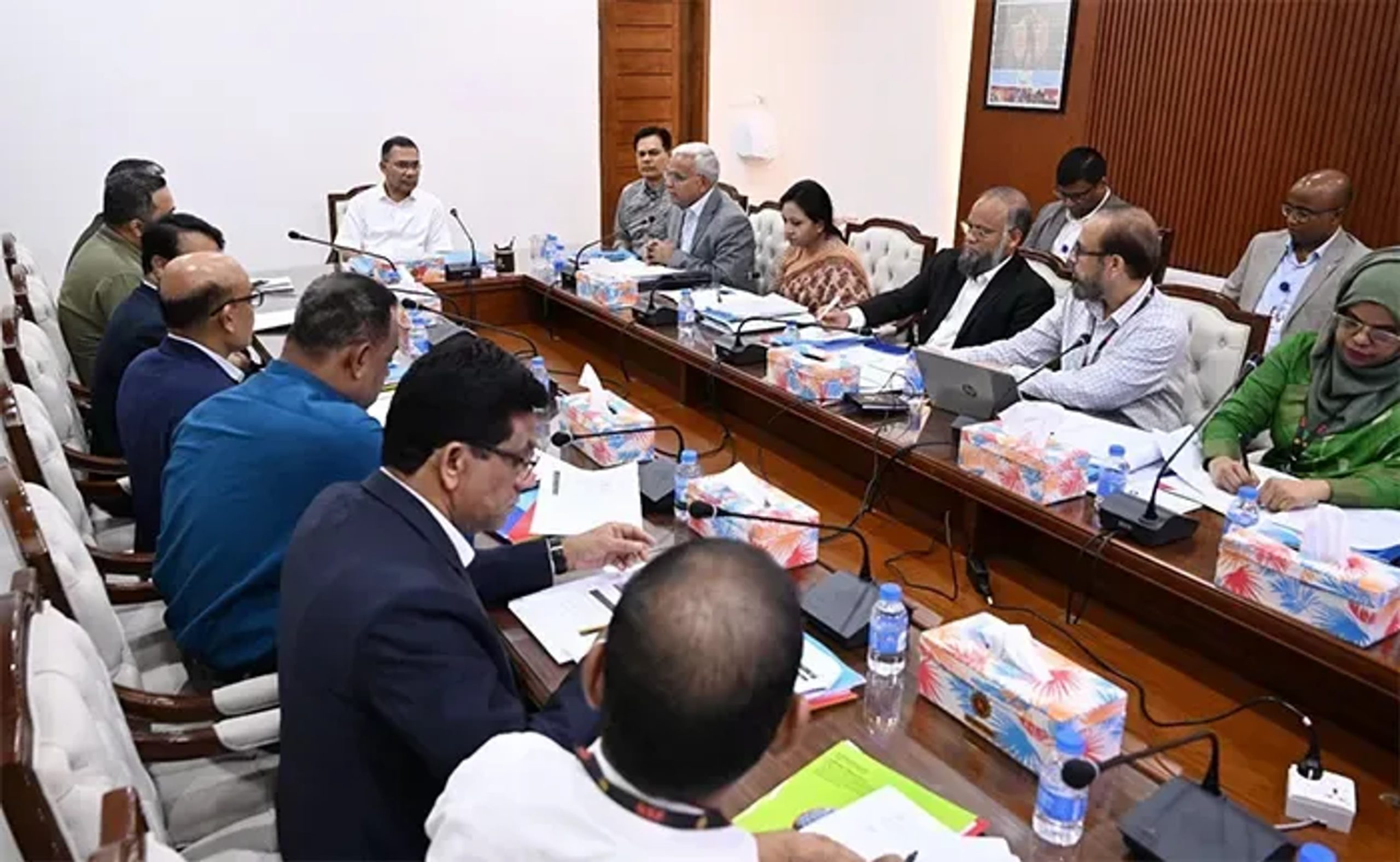 ফ্যামিলি কার্ড সম্প্রসারণের অগ্রগতি জানতে প্রধানমন্ত্রীর বৈঠক