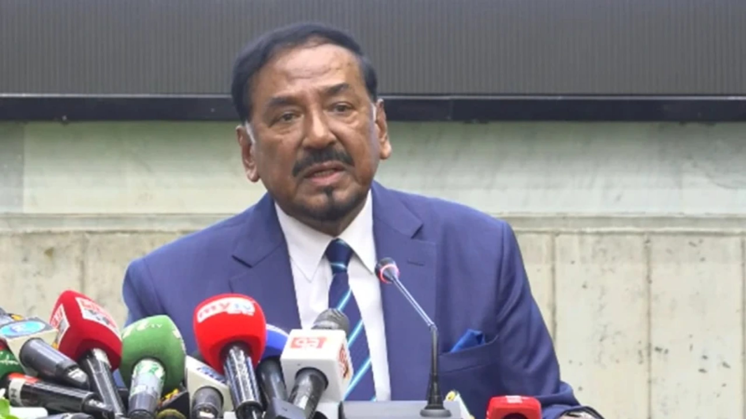 ভারপ্রাপ্ত রাষ্ট্রপতির দায়িত্বে হাফিজ উদ্দিন আহমদ