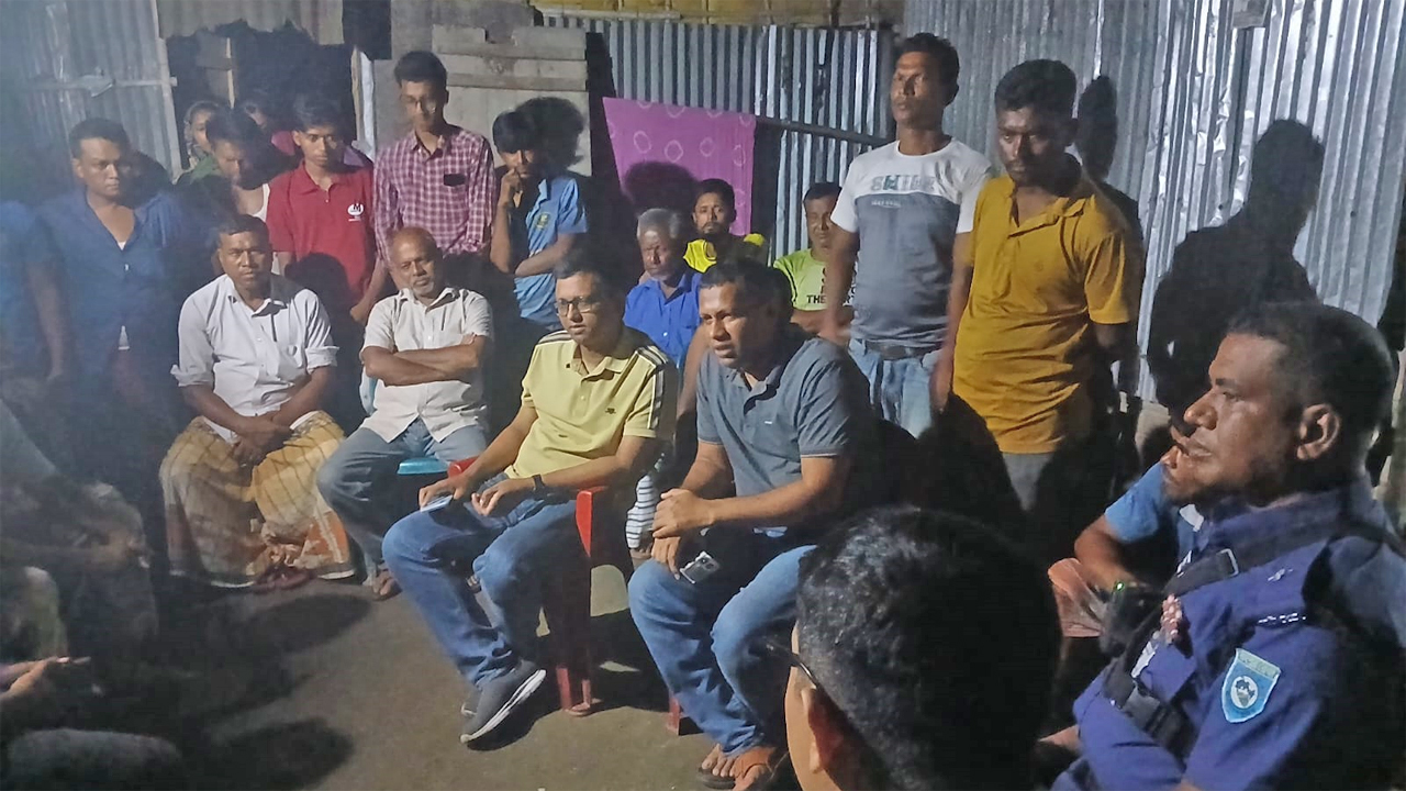 ডিমলায় বাল্যবিবাহ ঠেকিয়ে কিশোরীর পড়াশোনার পাশে প্রশাসন