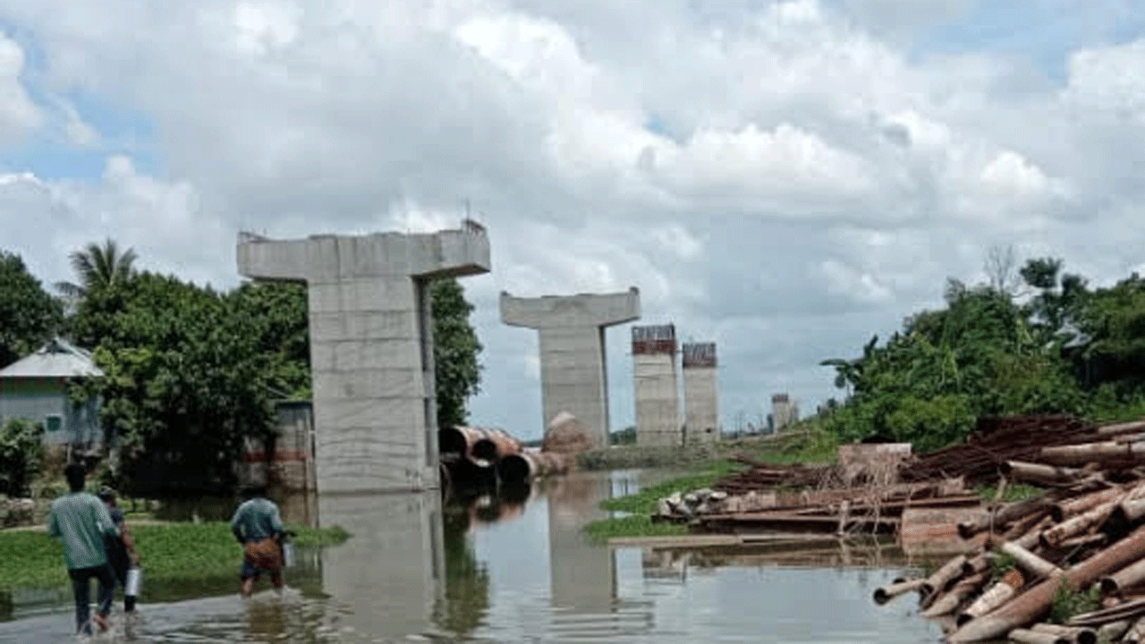 ১৭৮ কোটি টাকা ব্যয়ে নির্মাণাধীন সেতুর কাজ বন্ধ, ঠিকাদার উধাও