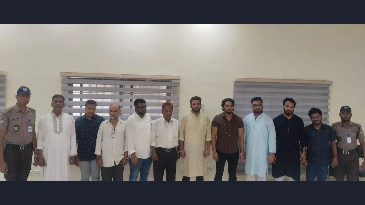 চট্টগ্রামে নিষিদ্ধ আওয়ামী লীগের মিটিং থেকে সাংবাদিকসহ গ্রেপ্তার- ১৫