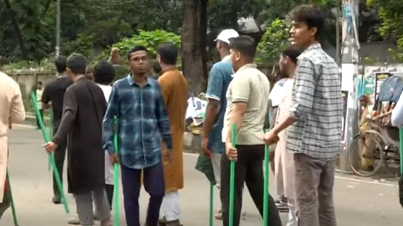 এবার ঢাকা আলিয়ায় ছাত্রদল-শিবির সংঘর্ষ