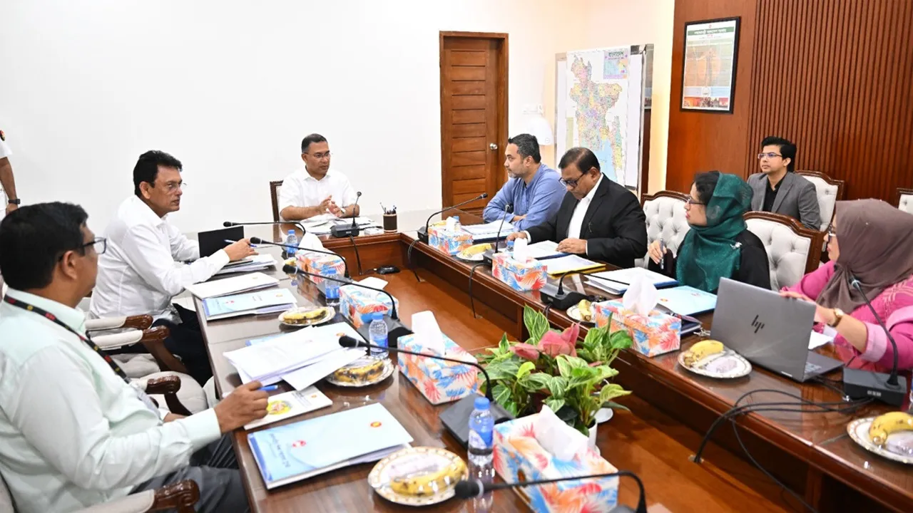 মেয়েদের উপবৃত্তি ফের চালুর সম্ভাব্যতা যাচাইয়ের নির্দেশ