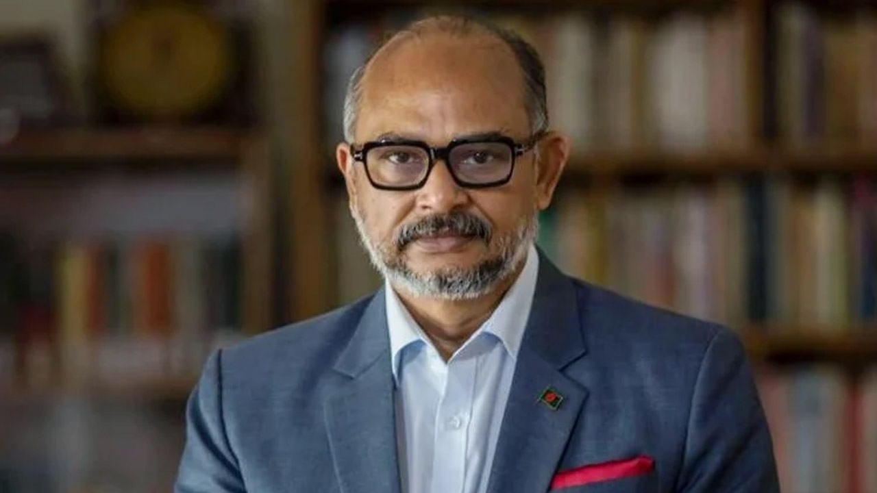 দেশের অর্থনীতি ঘুরে দাঁড়াতে সরকারের তিন ধাপের কৌশল তুলে ধরলেন ড. তিতুমীর