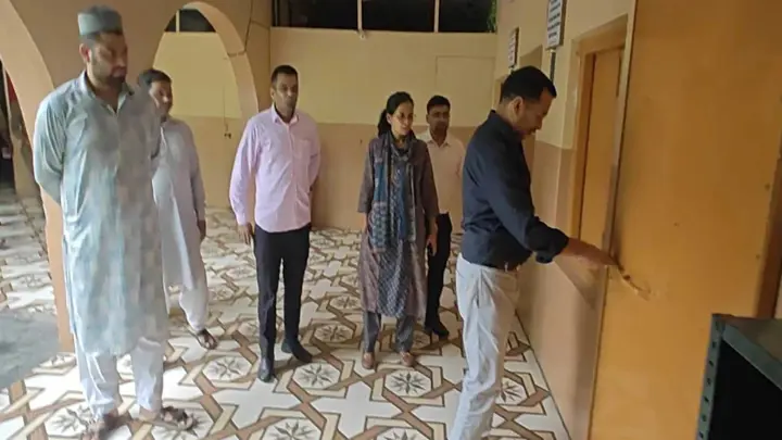 ভারতের বন্ধ করে দেওয়া হচ্ছে  মাদরাসা