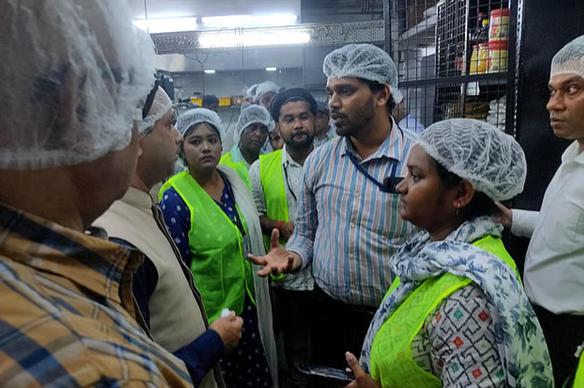 কলকাতায় খাদ্য সুরক্ষা অভিযান, ৪০ রেস্তোরাঁর লাইসেন্স স্থগিত