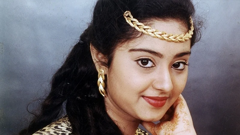 প্রথম প্রেমে ব্যর্থতার পর ভেঙেছে দুই বিয়ে, কোথায় আছেন সেই অভিনেত্রী