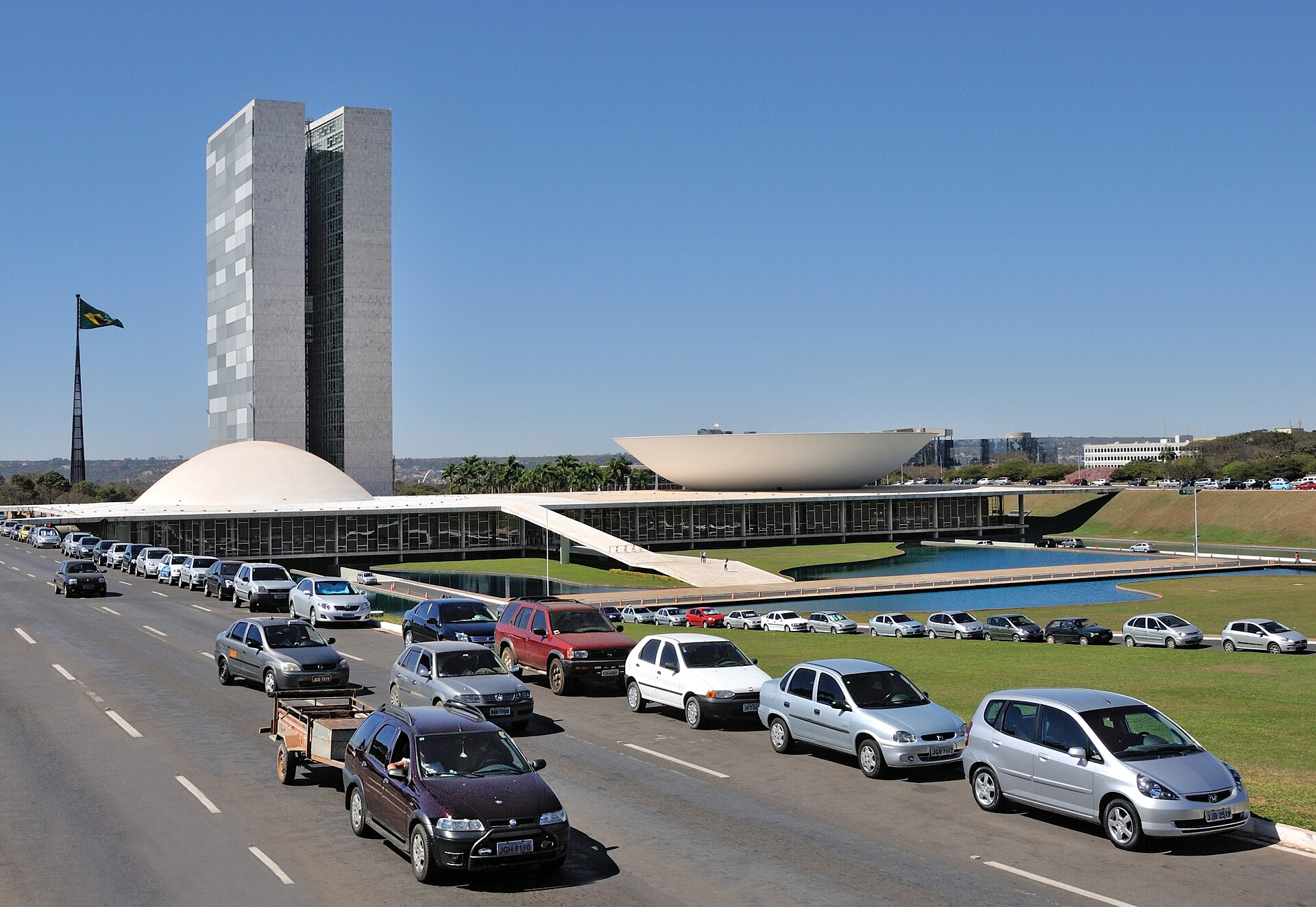 The National Congress in Brasília. Cayambe, CC BY-SA 3.0, via Wikimedia Commons.