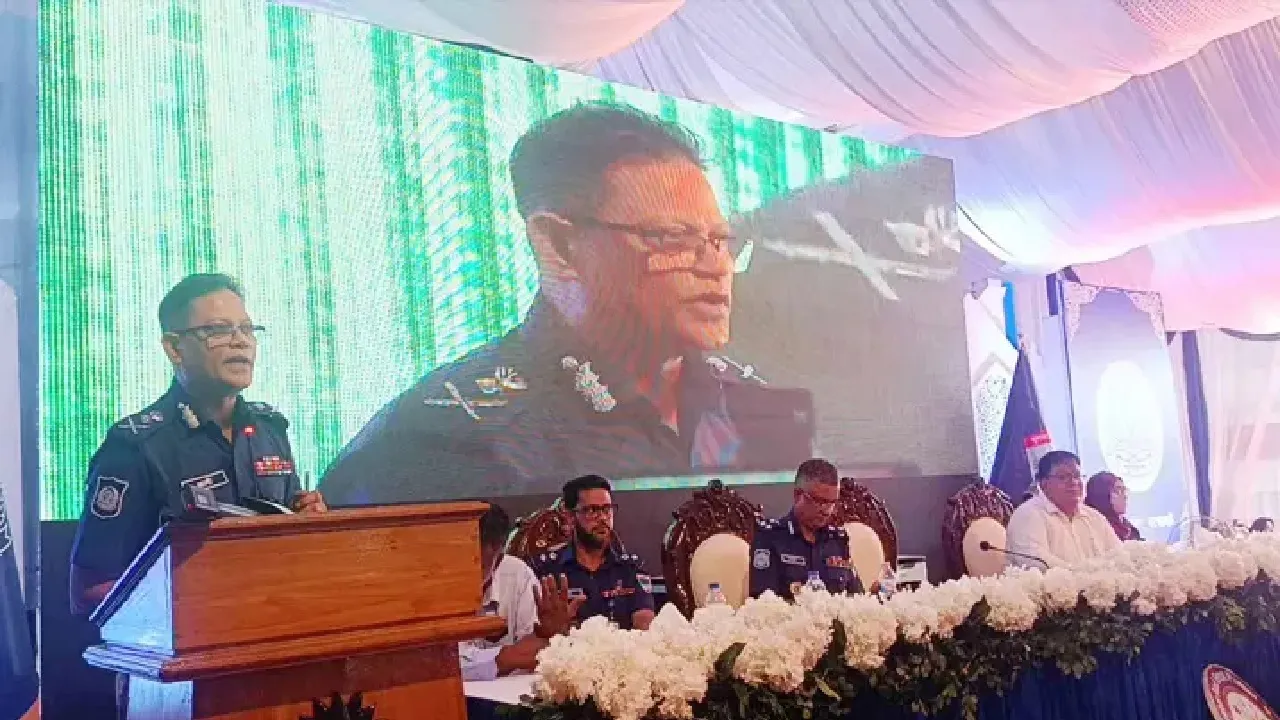 বিগত সরকার পাড়া-মহল্লায় মাদকের আখড়া তৈরি করেছিল: আইজিপি