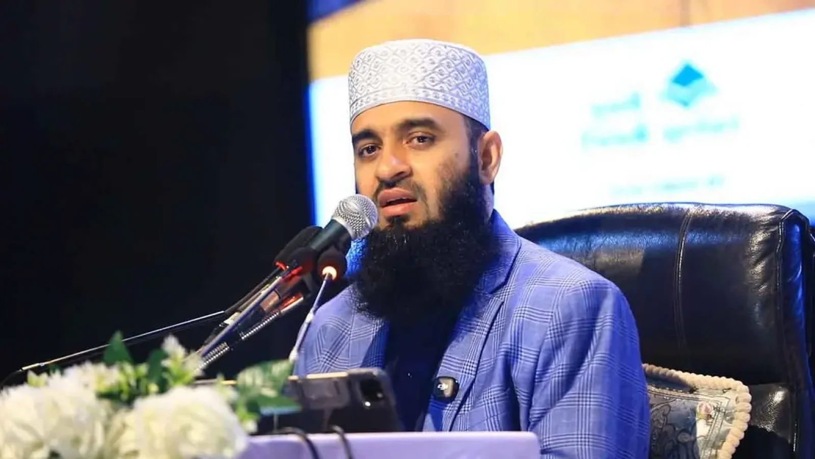 পুরো মাদ্রাসা শিক্ষাব্যবস্থাই সংকটের মুখে পড়তে পারে: আজহারী