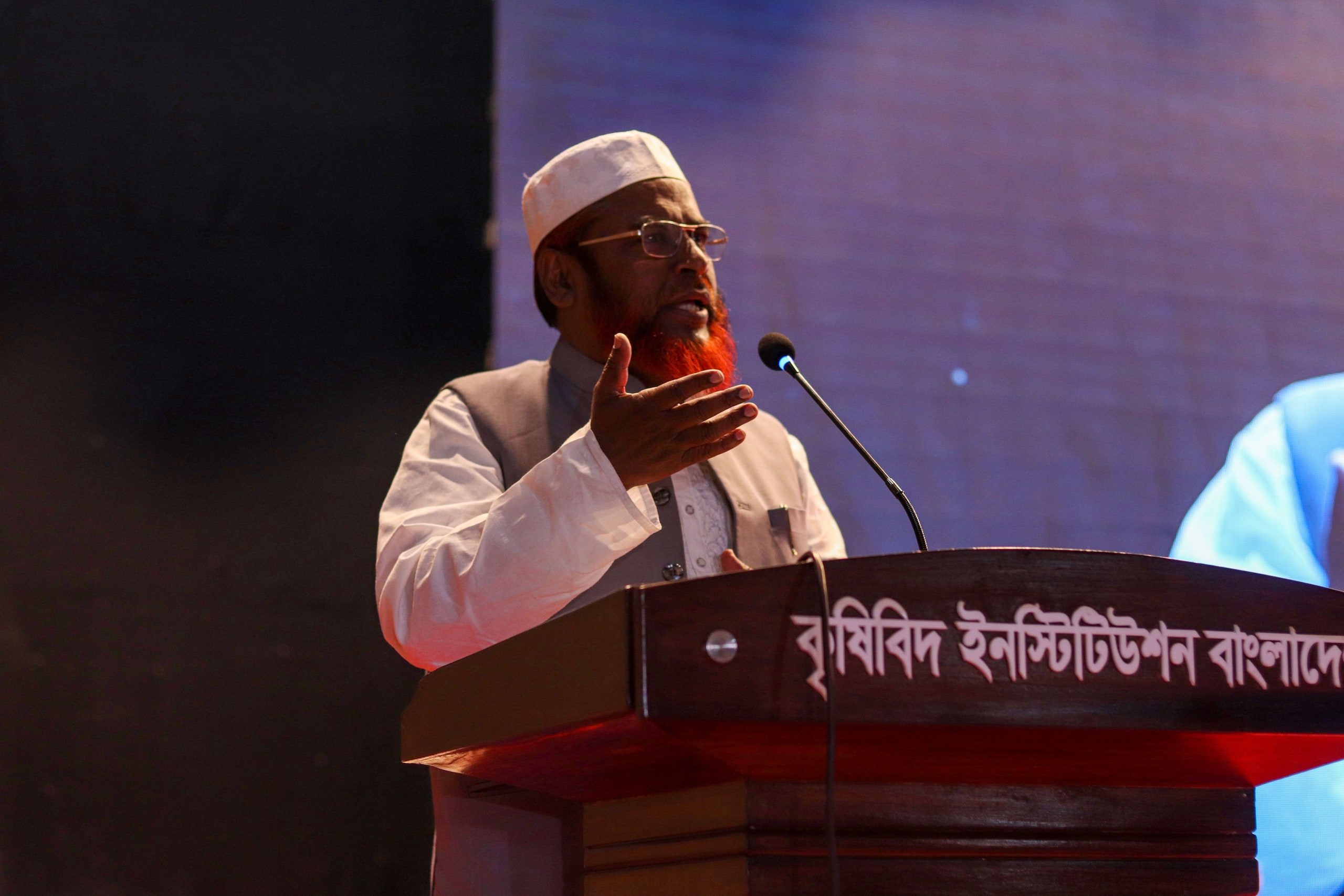জামায়াতে যোগদানের ক্ষোভে আখতারুজ্জামানকে গ্রেপ্তার করেছে: পরওয়ার